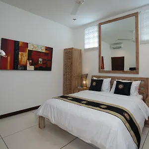 villa-bebek.hotelsseminyak.net/