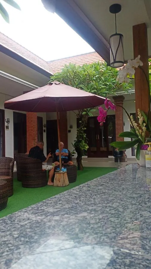 D&D Homestay Pesanggaran Indonesië