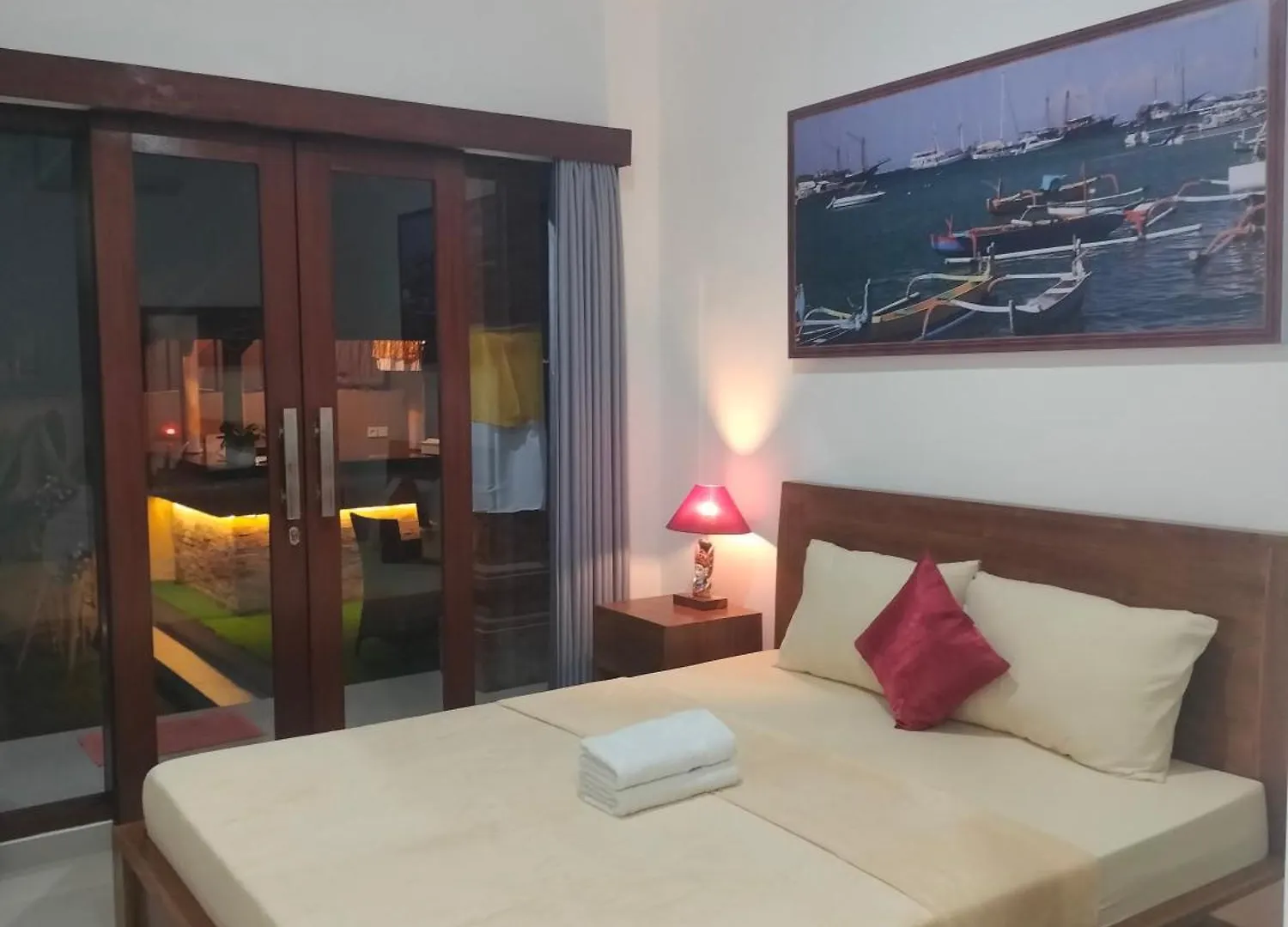 D&D Homestay Pesanggaran Indonesien